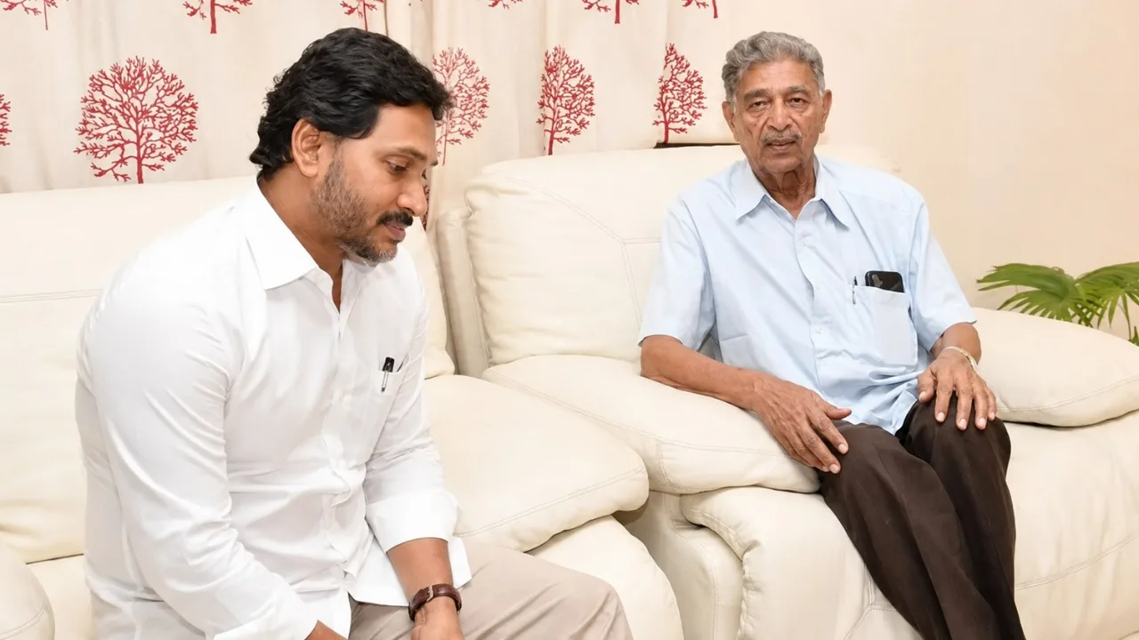 వైఎస్ కుటుంబంలో విషాదం.. ఆనందరెడ్డి అనారోగ్యంతో కన్నుమూత