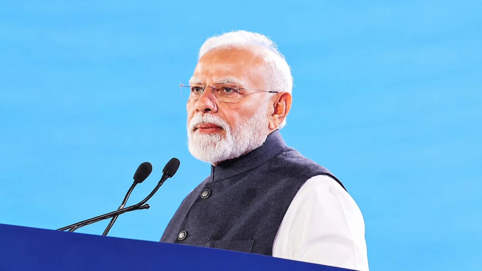 ప్రజాస్వామ్యానికి భారత్ మాతృభూమి.. ప్రపంచీకరణ ప్రమాదంలో ఉందన్న ప్రధాని మోదీ